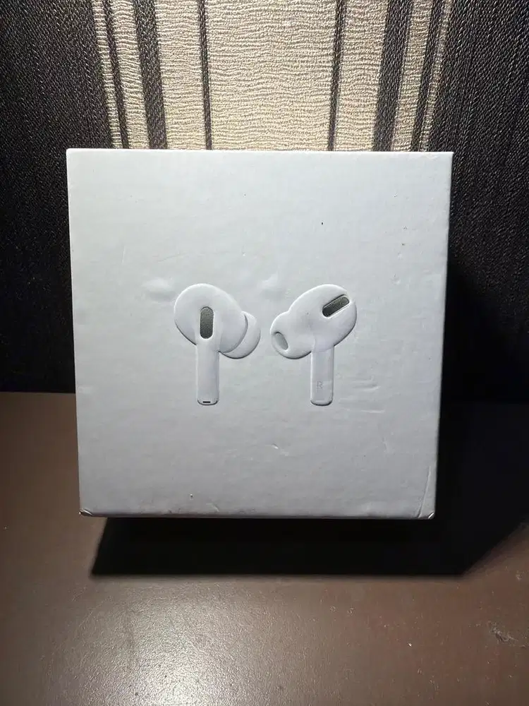 Airpods Pro with Wireless Charging Case