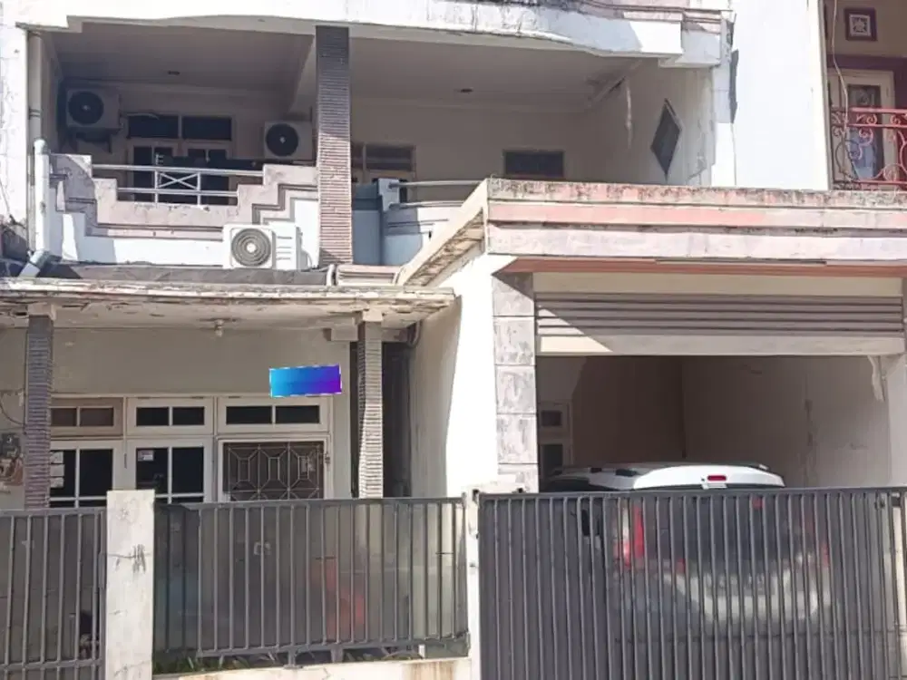 Rumah 2 Lantai Lokasi Strategis di Harapan Indah Bekasi