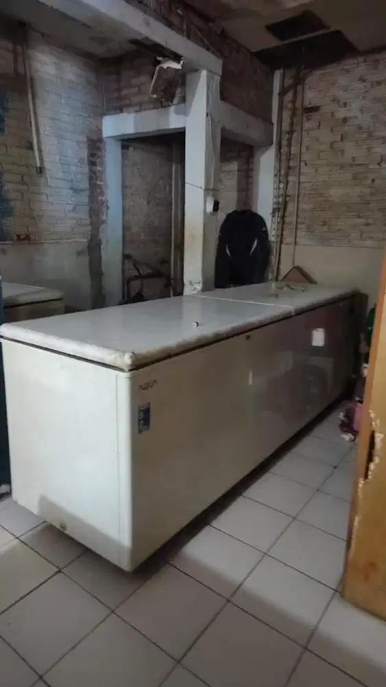 Jual freezer aqua - freezer bekas 1200 liter