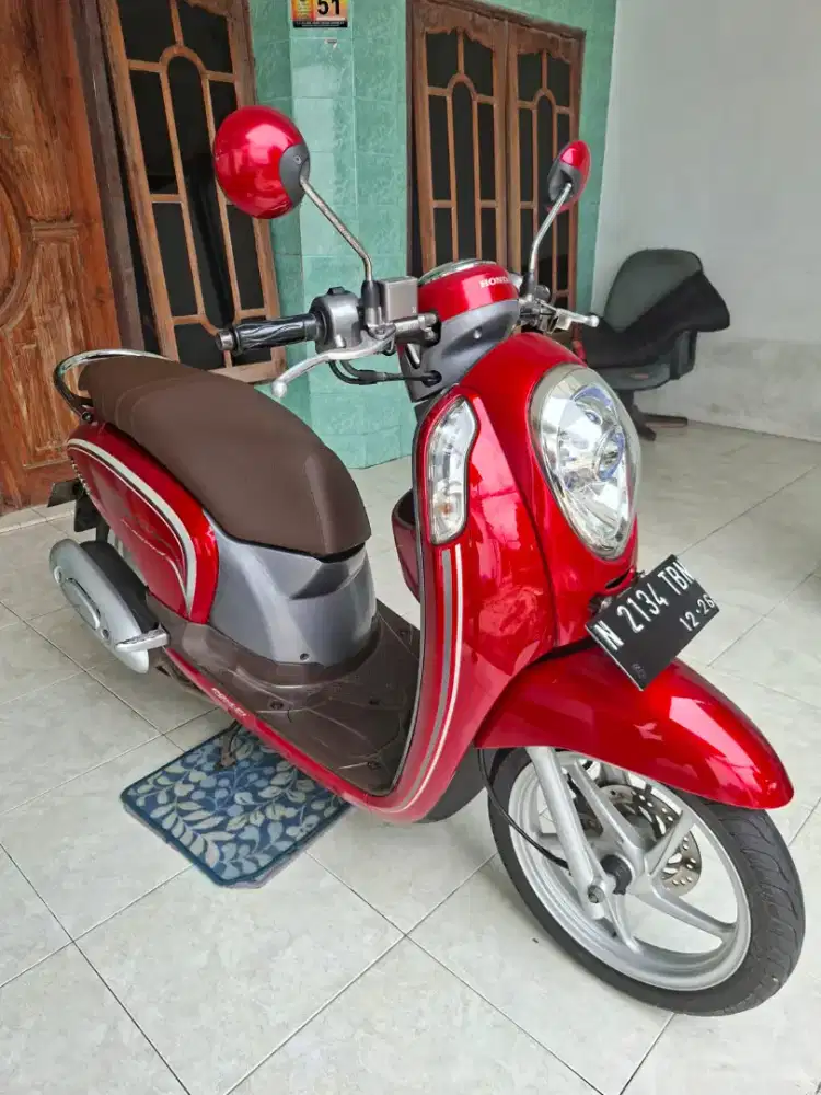 Scoopy stylish 2016