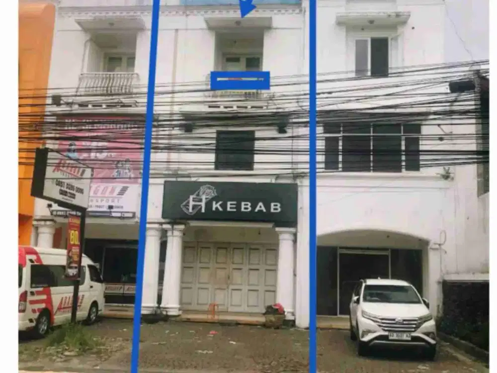 disewakan ruko 3 lantai jln.seturan raya, lingkungan kampus.