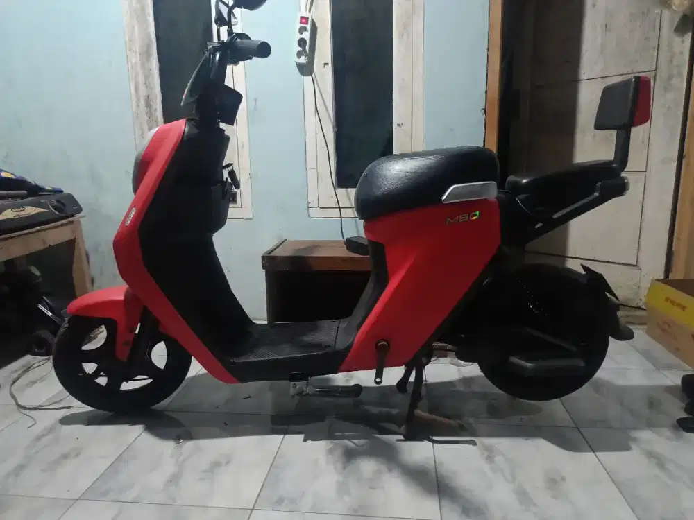 SEPEDA LISTRIK SECOND