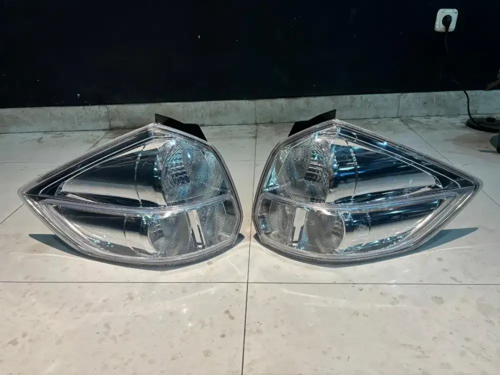 STOPLAMP / LAMPU BELAKANG ERTIGA ALBINO (MIKA CLEAR),