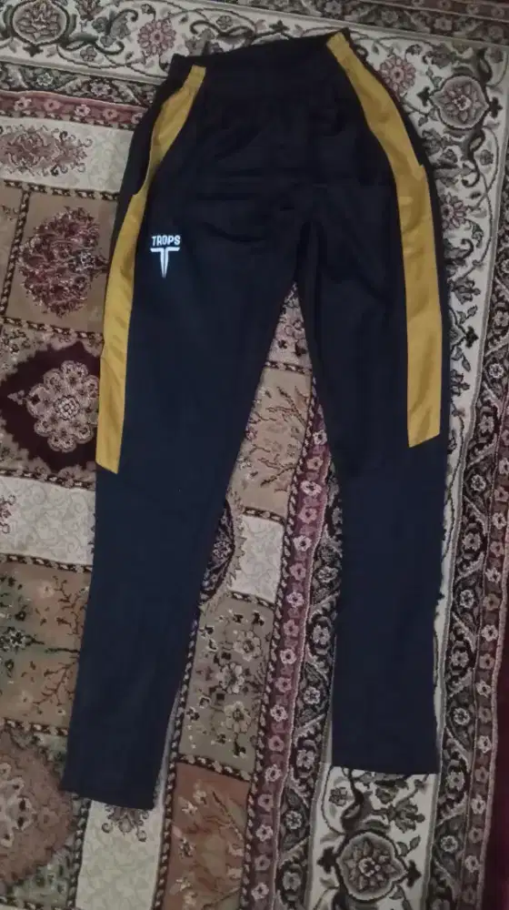 Celana Training Trops