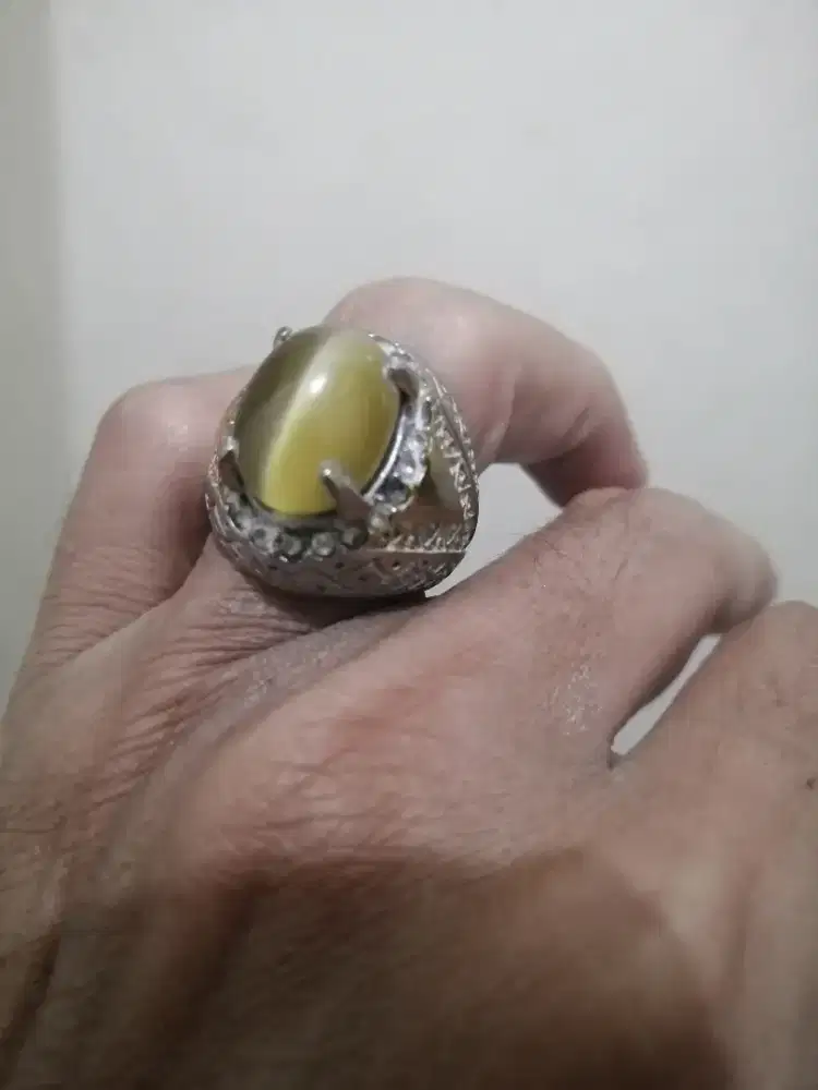 Batu cat eye  bensin