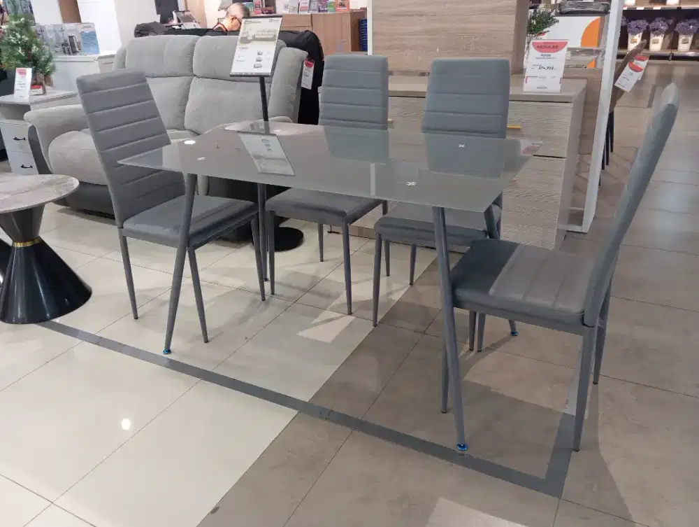 Meja makan set Soleby Grey