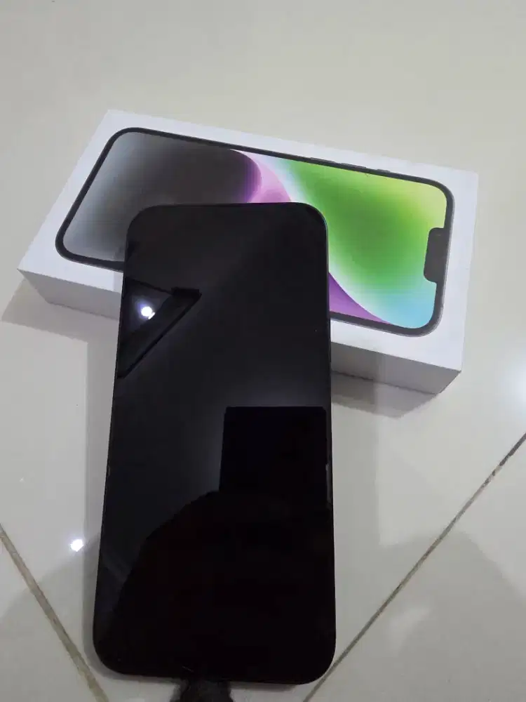 iPhone 14 plus lengkap dus kondisi mulus total