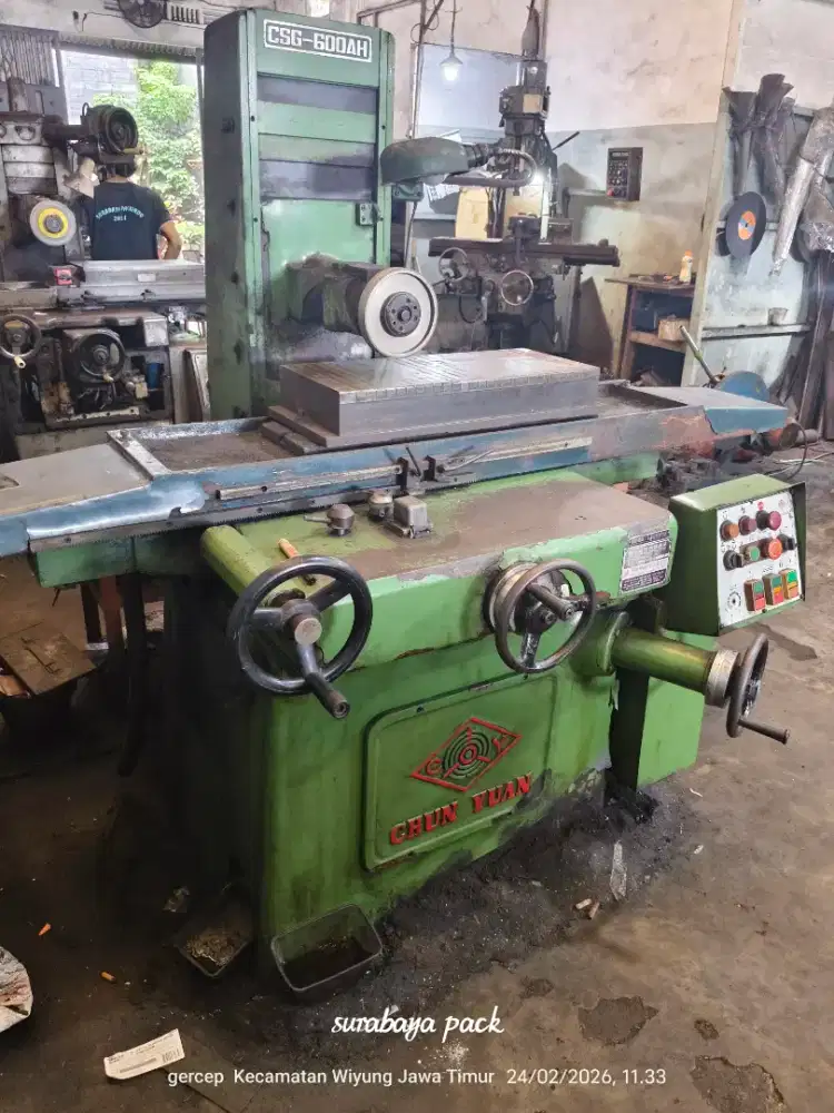 Mesin surface grinding