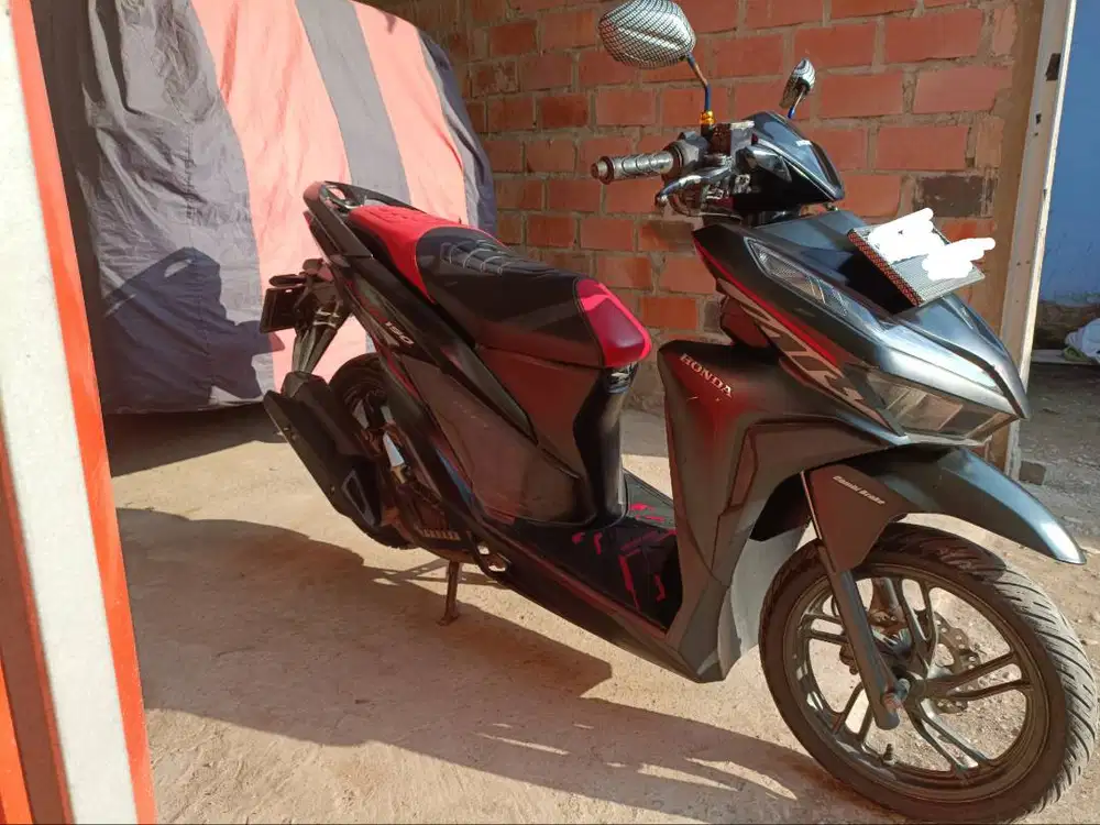 Jual motor Honda Vario 150 CC tahun 2020 Minat bisa hub saya langsung