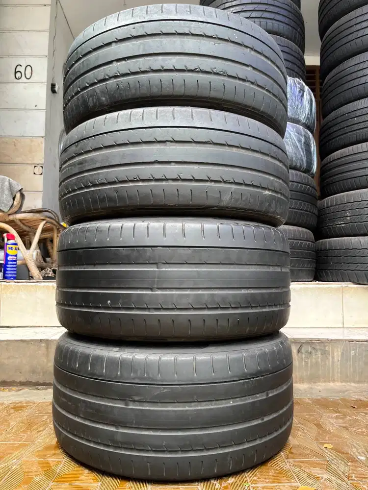 Ban Yokohama Advan Sport  265 35 r19 & 235 40 r19  4Pcs