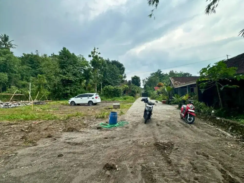 Tanah Harjobinangun Pakem, Dekat Fasilitas Publik