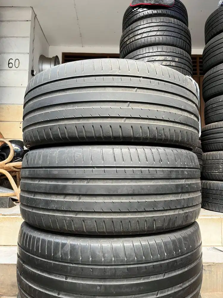 Ban Michelin Pilot Sport EV  255 45 r20  3Pcs