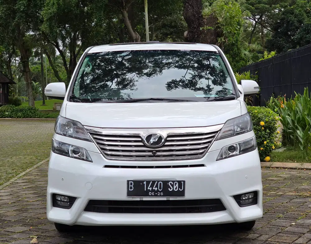 VELLFIRE Z PLATINUM PS 2.4 AT 2011 PUTIH SUPER SEGER TDP 25.JT NEGO!!