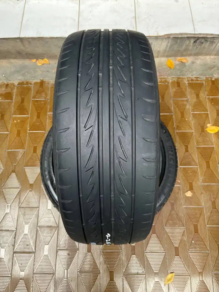 Ban Bridgestone Techno Sport  225 45 r18  1Pcs