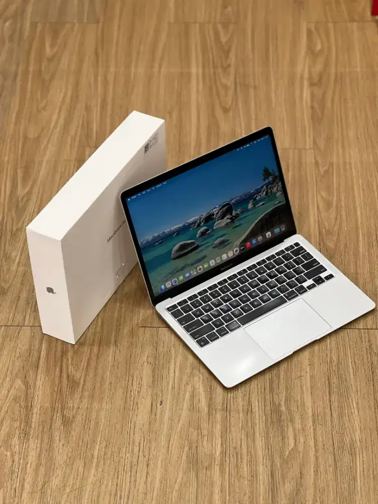 MacBook Air M1 2020 13inch 8/256