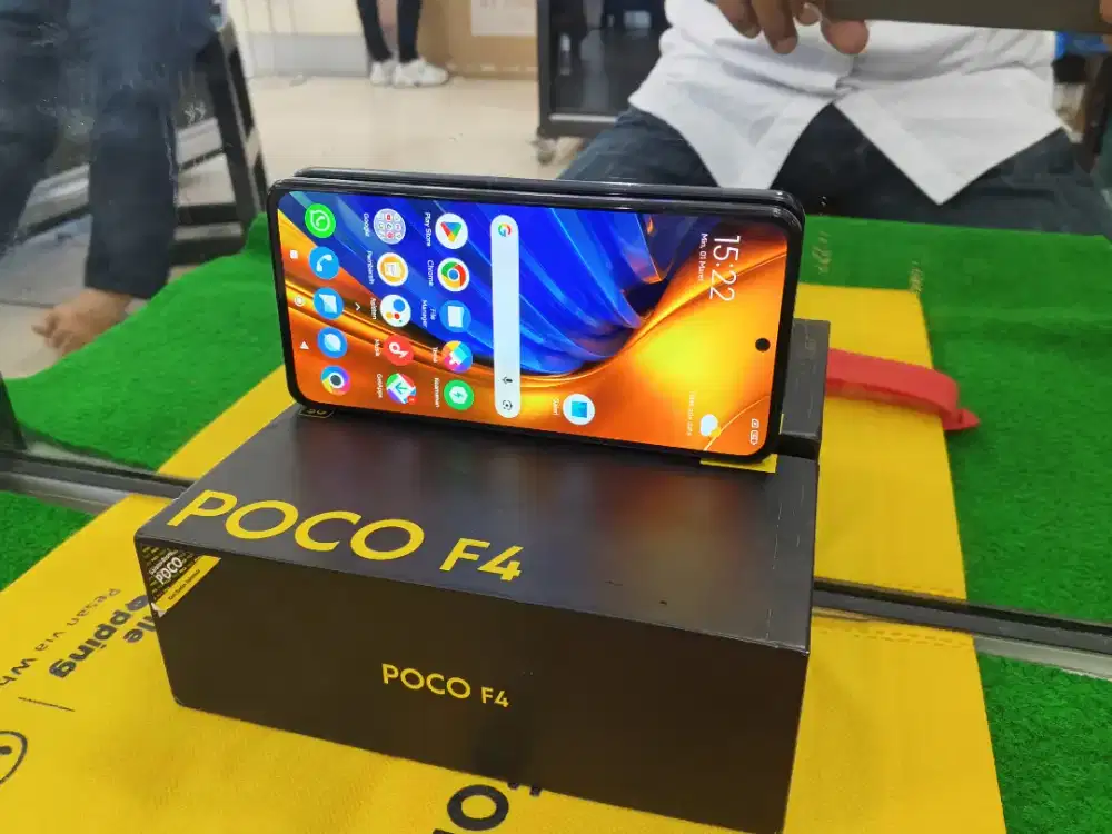 Poco F4 5G Ram 8/256 gb lengkap mulus no minus