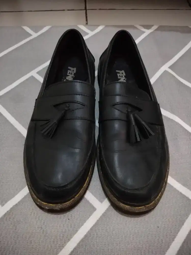 Sepatu pantofel casual