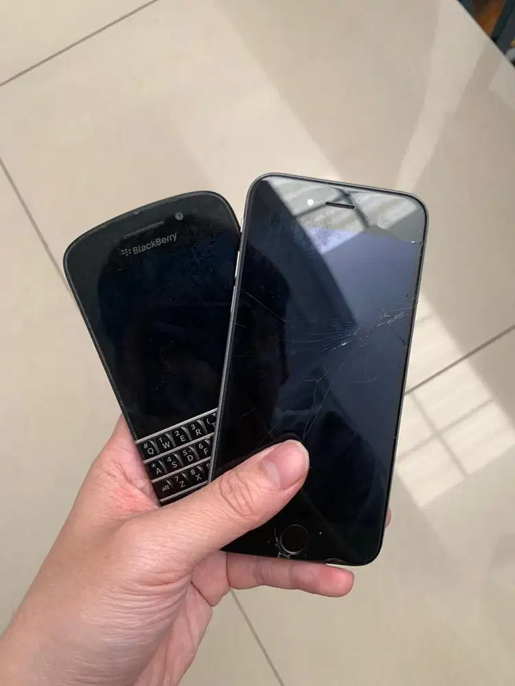 iPhone 6s & Blackberry