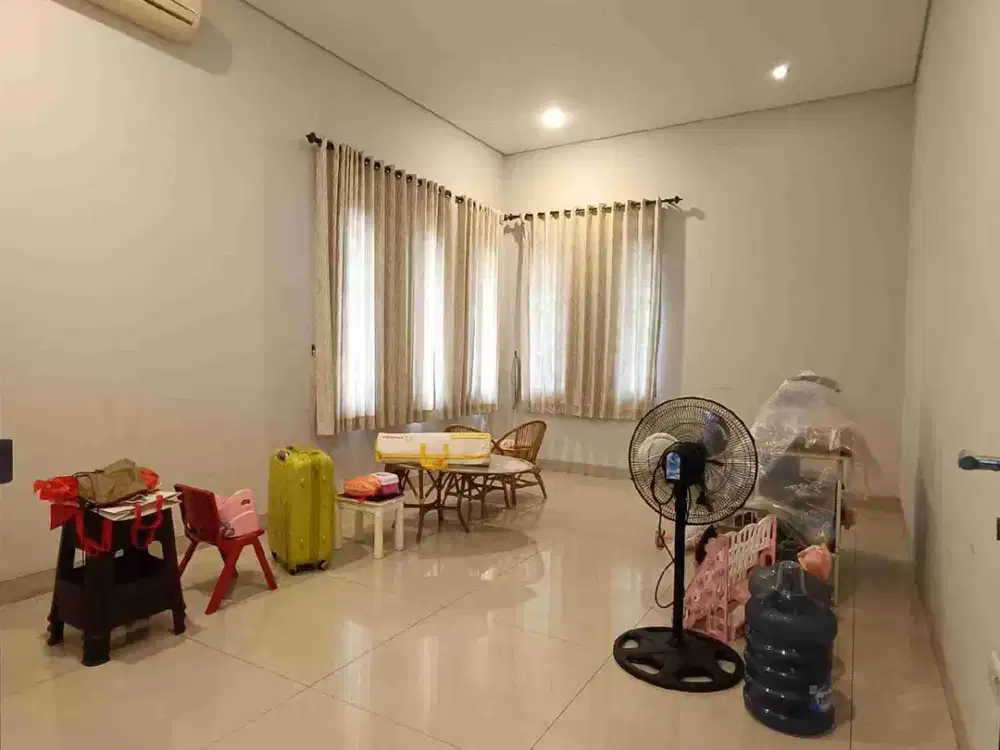 Jual Rumah Mewah Singgasana Pradana