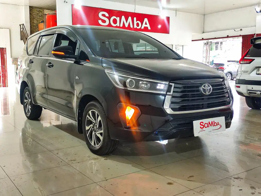 Innova V 2.0 AT 2021