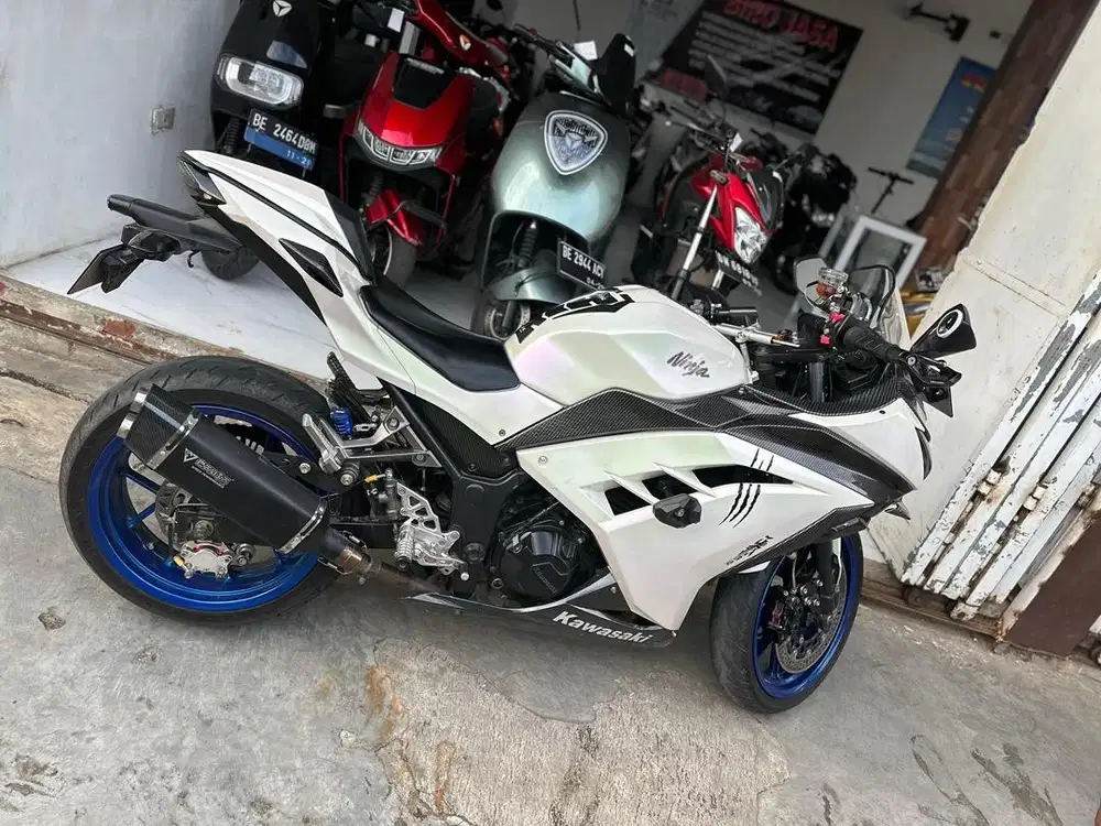 Kawasaki Ninja 250 FI Lengkap