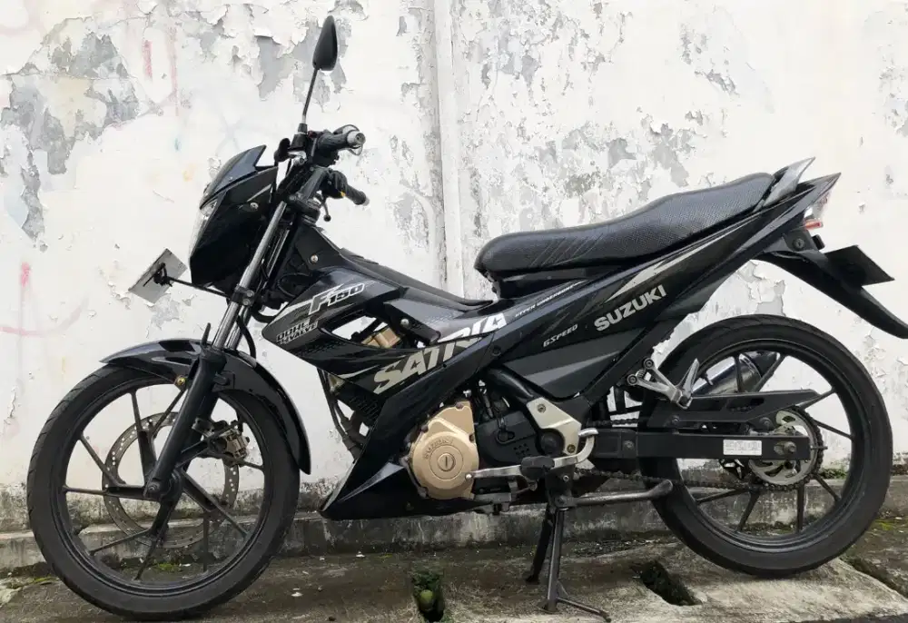 Satria fu150 scd2 FL tahun 2013 hitam