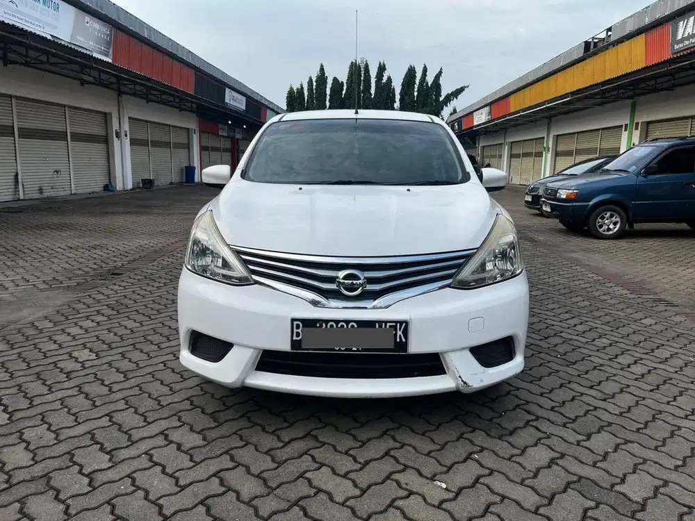 NISSAN GRAND LIVINA SV AT 2017 FACELIFT NEW MODEL RARE WHITE EDITION