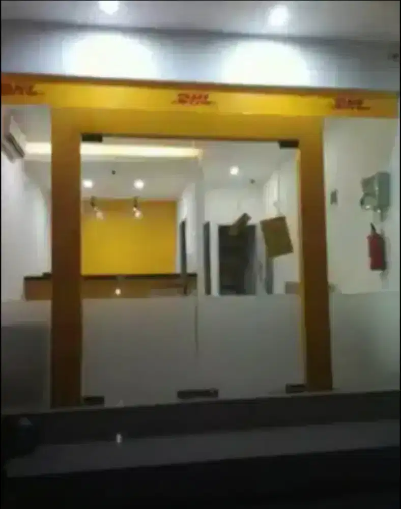 Kaca film&sanblas bisa dpasang melalui luar/dlm ruangan kantor