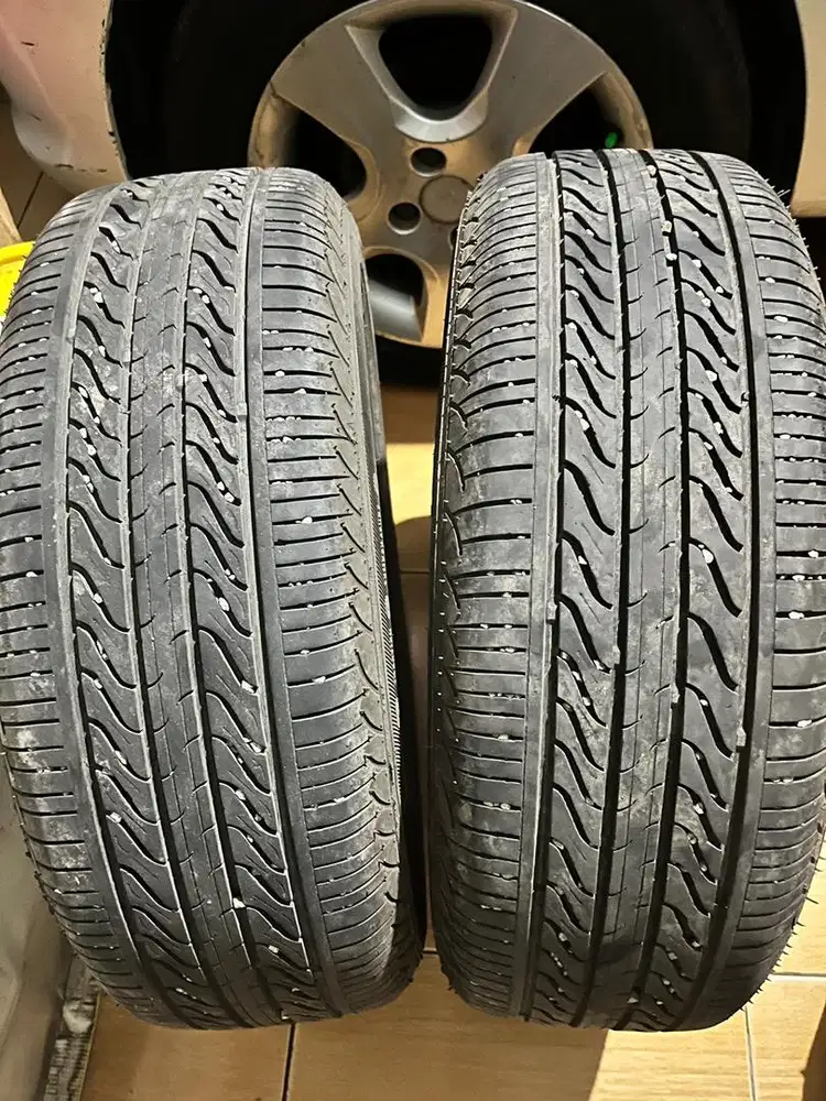 Ban Mobil bekas / second masih mulus