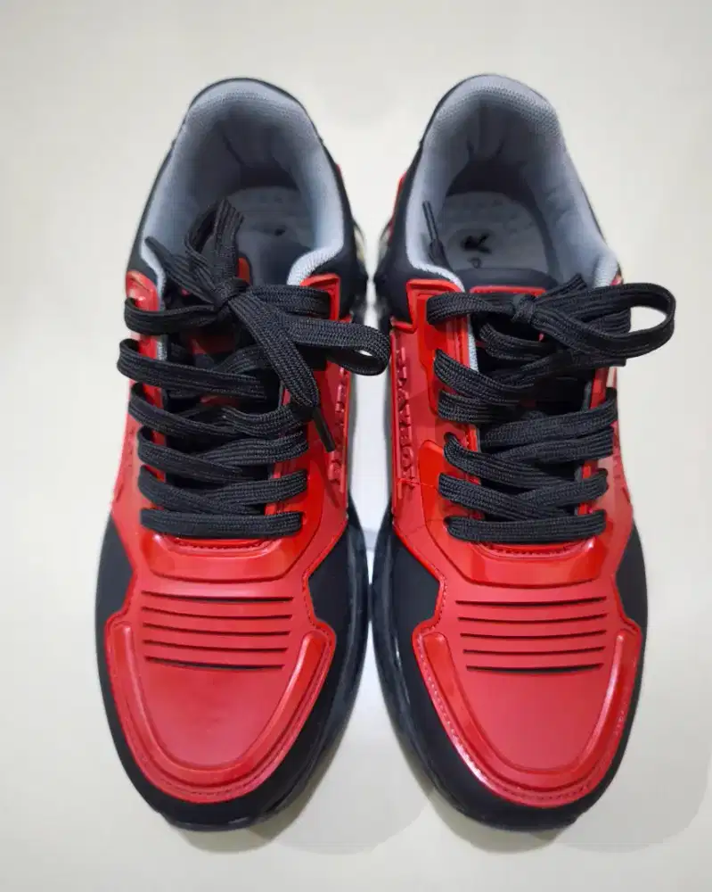 Sepatu Playboy Poland Ukuran 41/ 7 Warna Merah Hitam