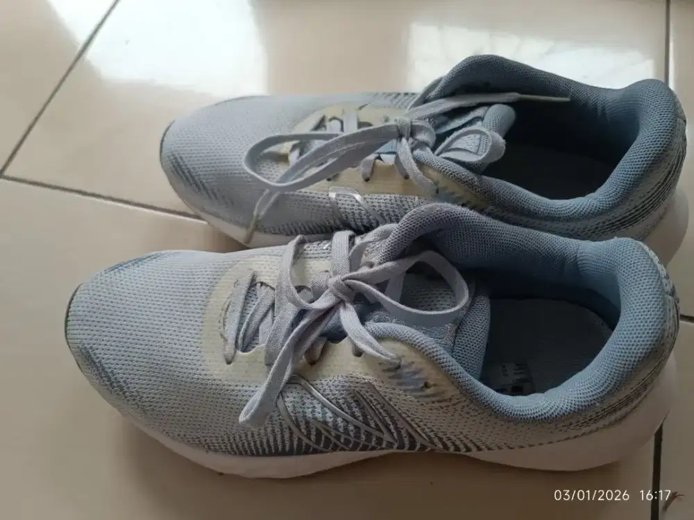 Sepatu New Balance