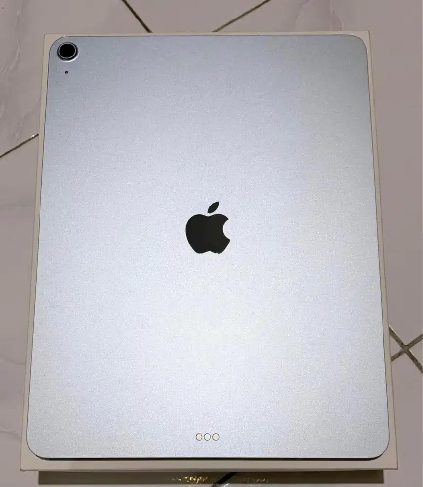 IPAD AIR M2  13 INCH 128GB. EX IBOX. 99% LIKE NEW