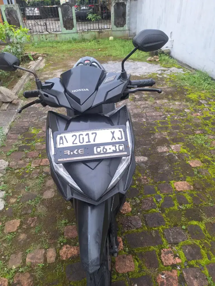 Di jual Honda Vario 150 tahun 2015. Full paper pajak panjang.