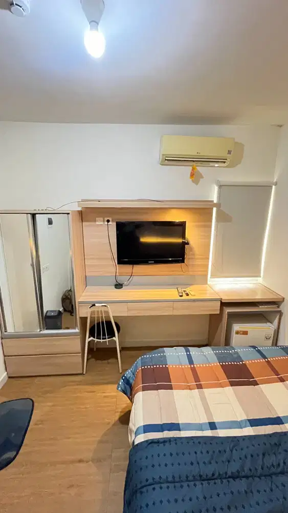 TV Samsung 32 inch + Android TV Stick