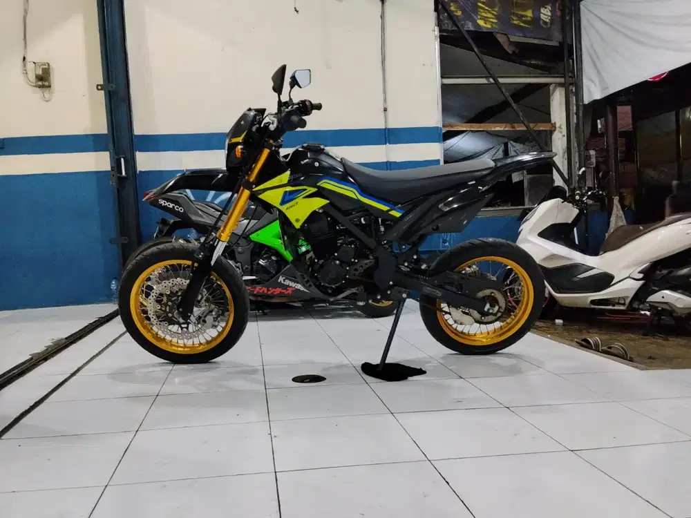 FORSALE KAWASAKI D-TRACKER 2024 SUPER MEWAH