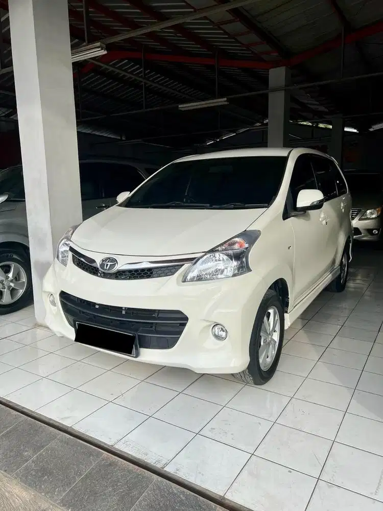 Toyota Avanza Veloz 1.5 A/T 2012 Putih