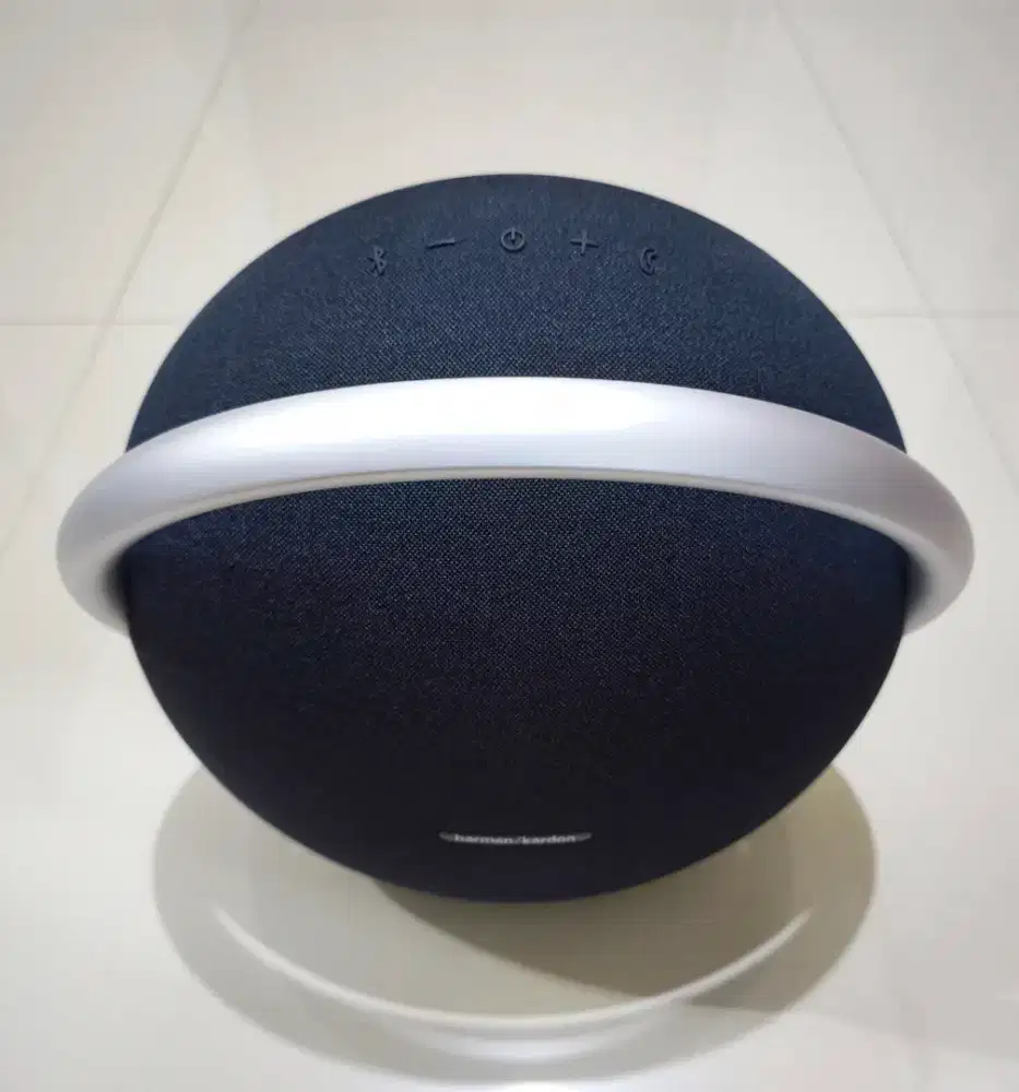 Bluetooth Speaker Harman Kardon Onyx Studio 8 Warna Hitam