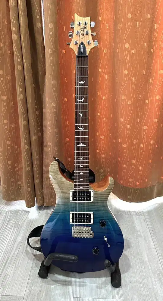 PRS Custom 24 Blue Fade Limited Edition