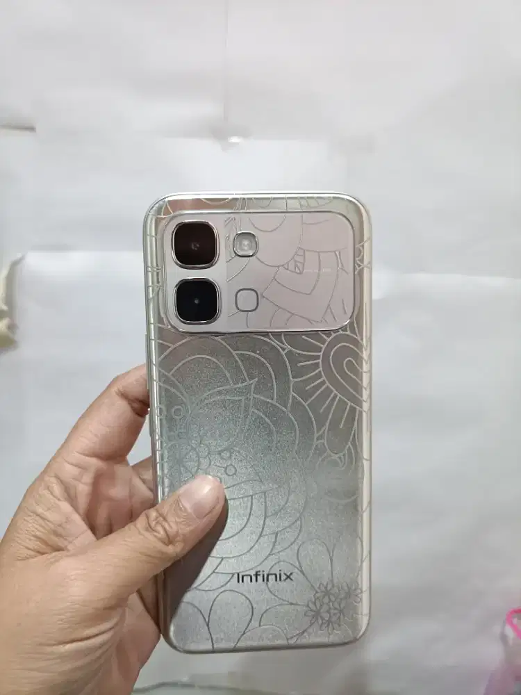 Infinix note edge 5G 8/256 garansi sampai 6 februari 2027