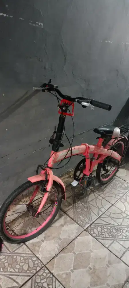 Sepeda lipat exotic pink