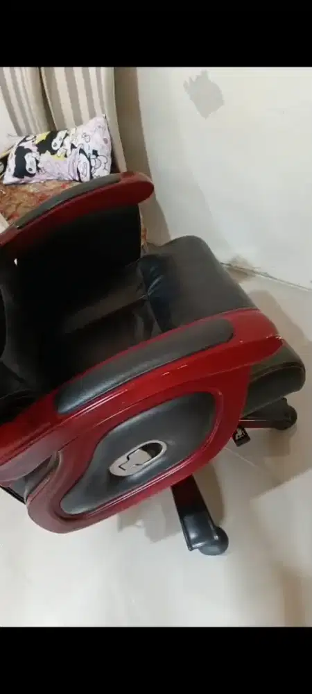 Kursi kerja untuk di rumah