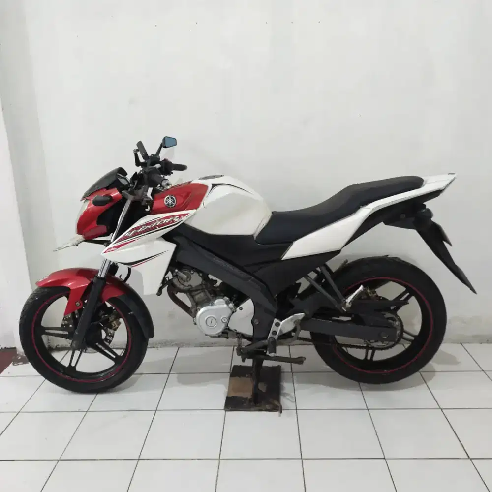 Yamaha Vixion KS 2013 Bagus lengkap Mesin Cakep