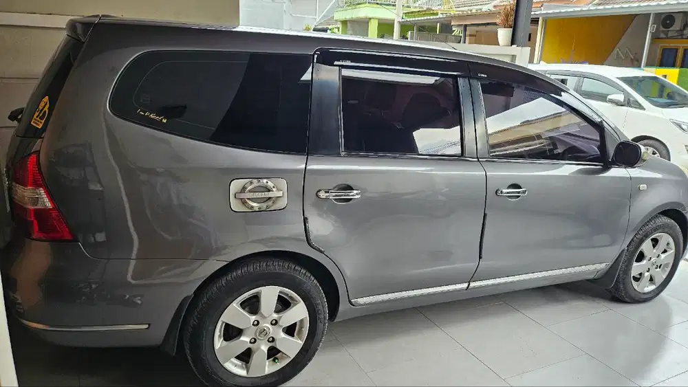 Nissan Livina 2007 Bensin