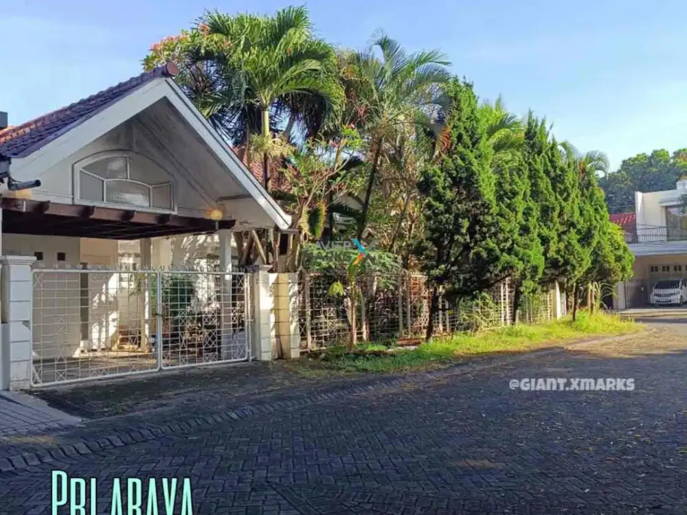 Rumah siap huni dekat Plaza Araya & SuperIndo