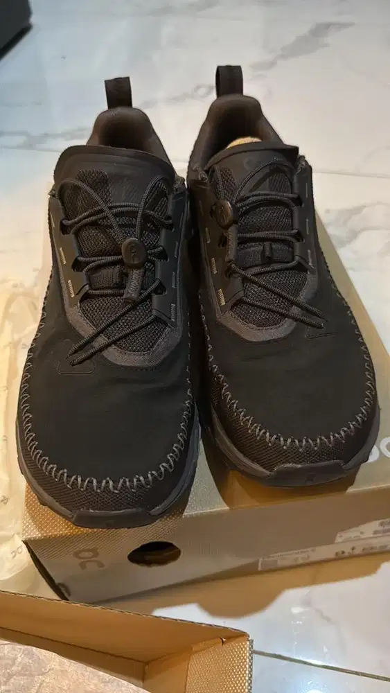 Sepatu on cloudaway 2 size us 9