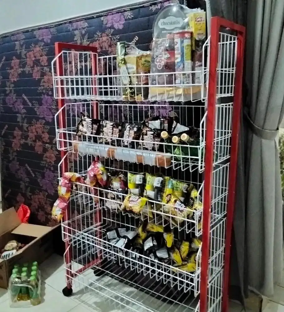 rak ciki minimarket besi