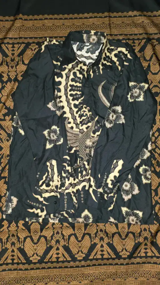 Kemeja Batik Lengan Panjang