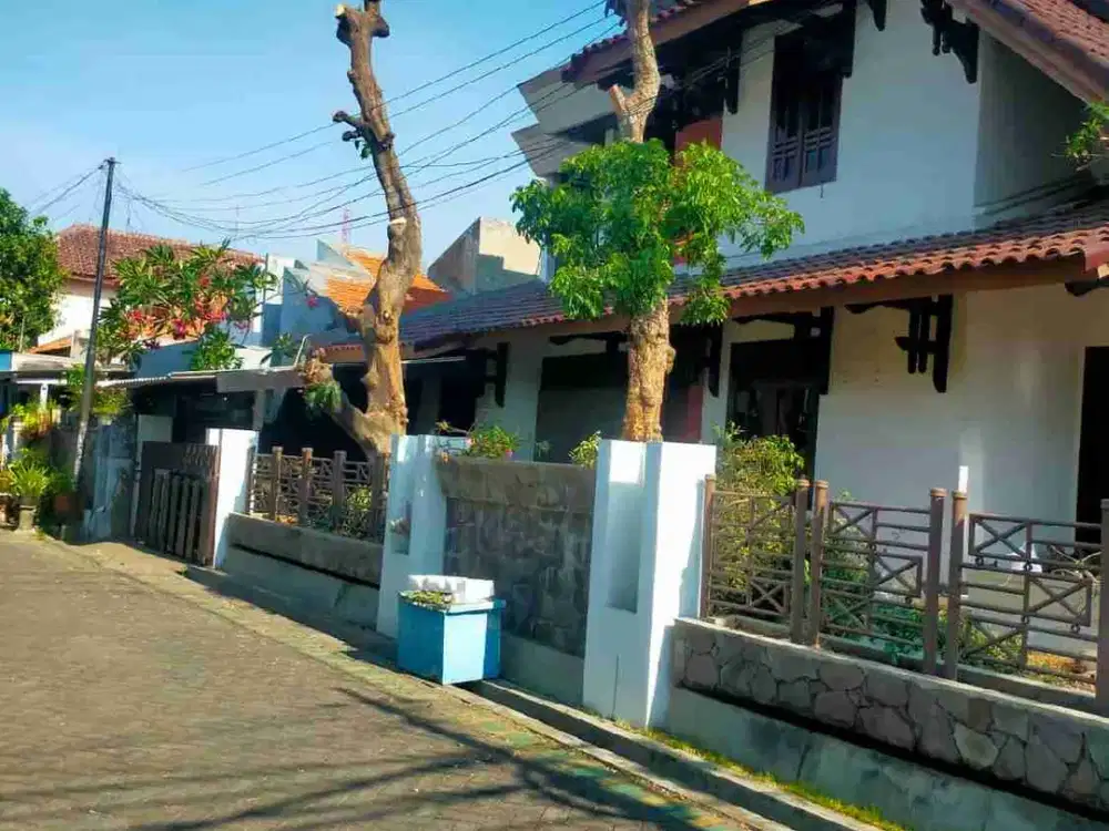 Disewakan Rumah Ketintang Baru Surabaya