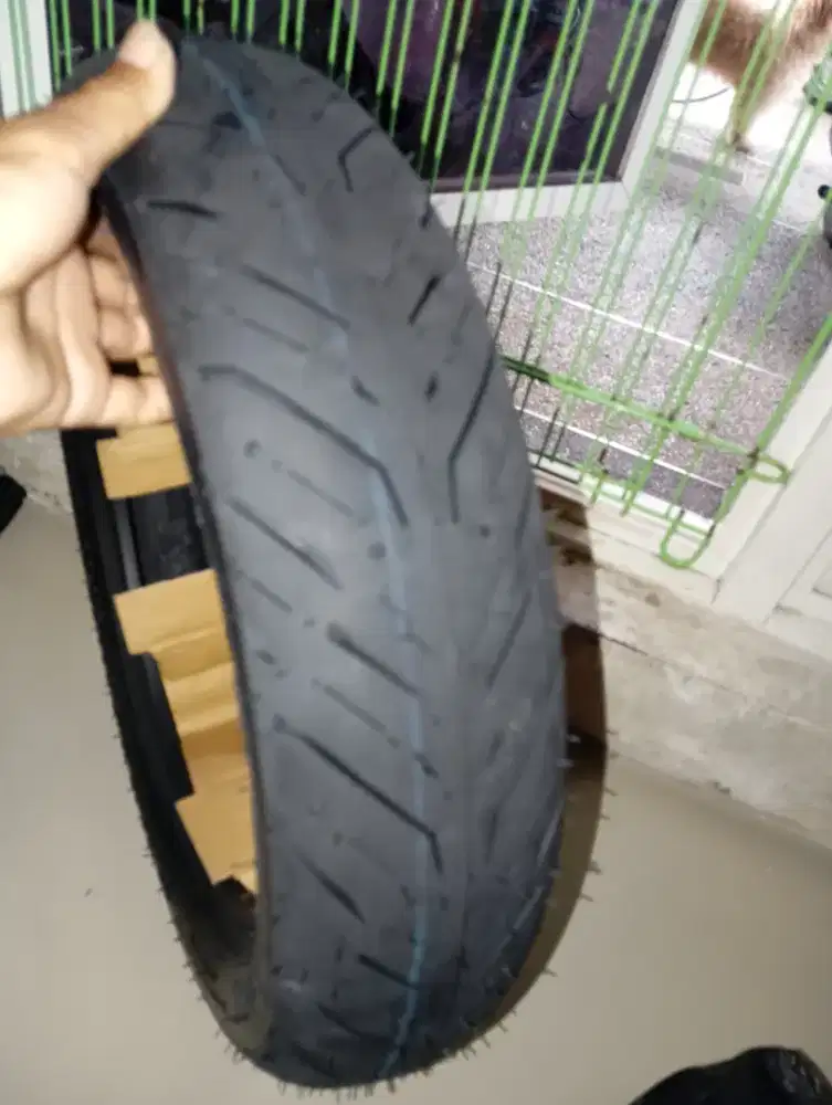 Dijual ban baru ukuran 90/90 ring 12