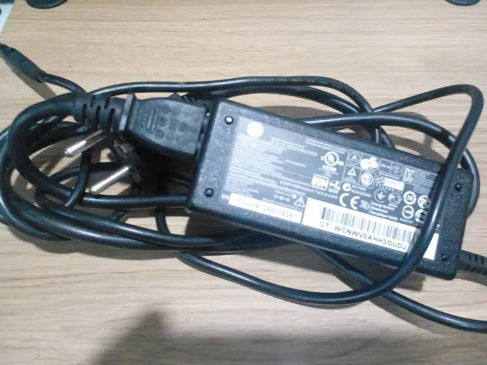 Charger Adaptor Laptop HP envy 4-1223TU Original (Seken)